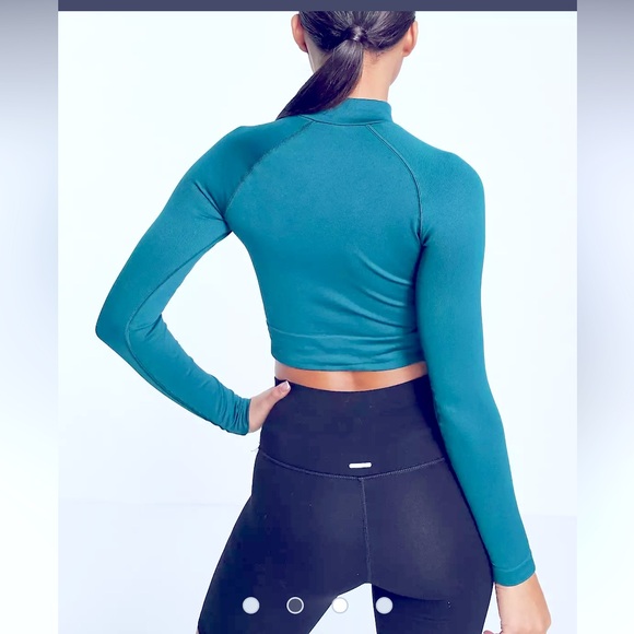 Tala Aster Crop Top - Picture 2 of 7